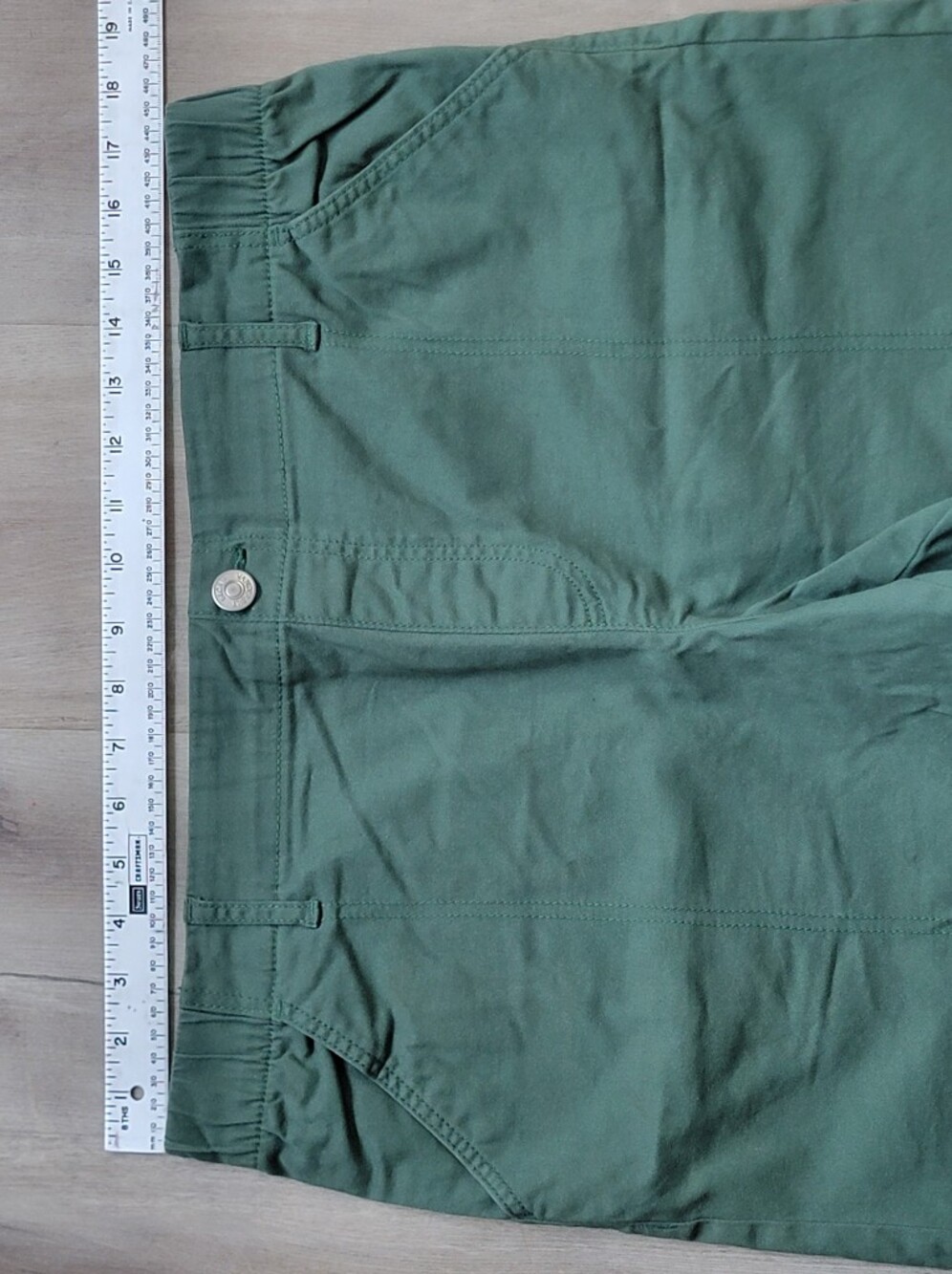 GLORIA VANDERBILT Casual Women's Green Shorts - Picture 2 of 10